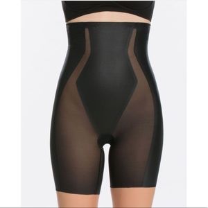 SPANX NWOT Haute Contour High Waisted Mid Thigh